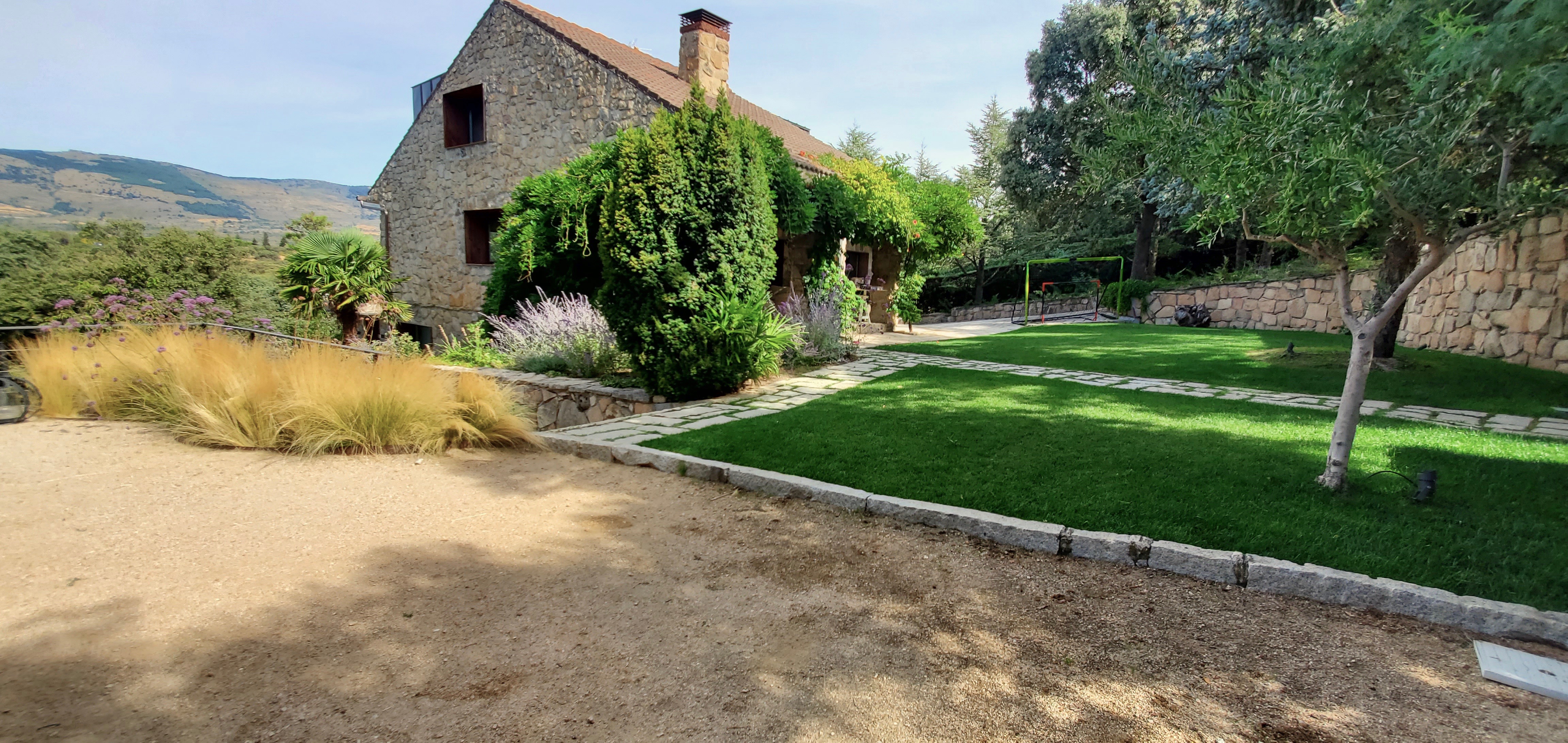 Jardín en la sierra - Diseño de jardín por Peonia Jardines en Madrid, vista 4